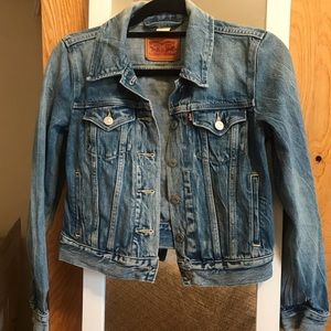 Levi’s, jean jacket XS